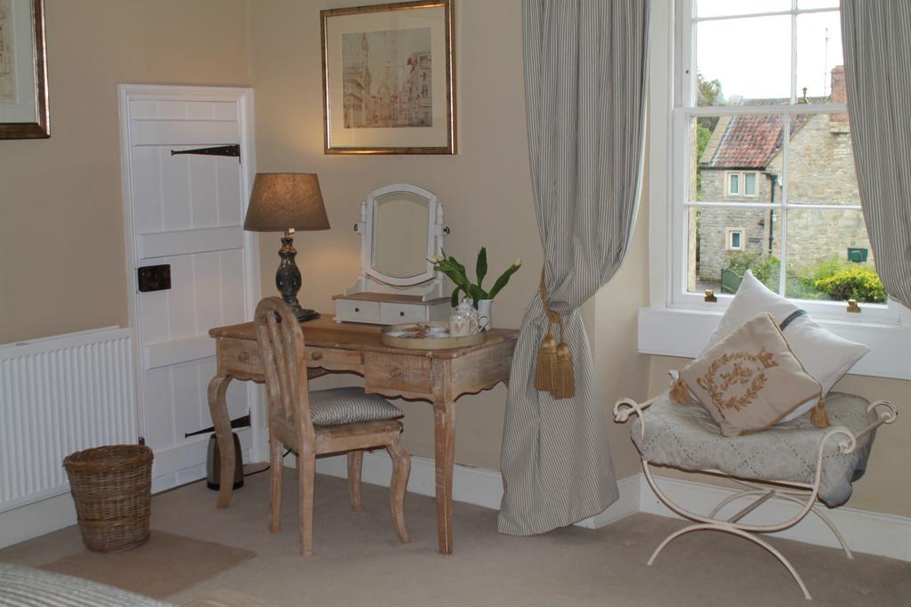 Roundhill Farmhouse Kelston Bilik gambar